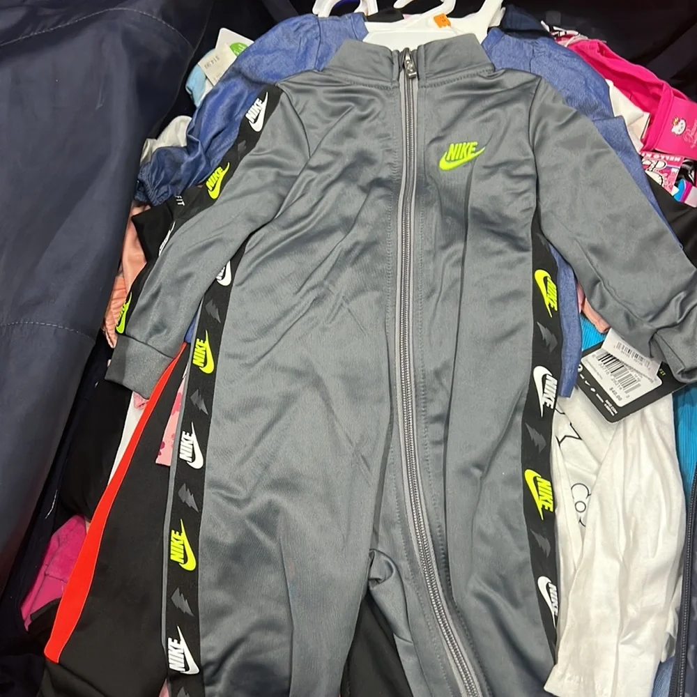 Kids fashion Show allll sizes let me know what your looking for !!!!! - Picture 3 of 11